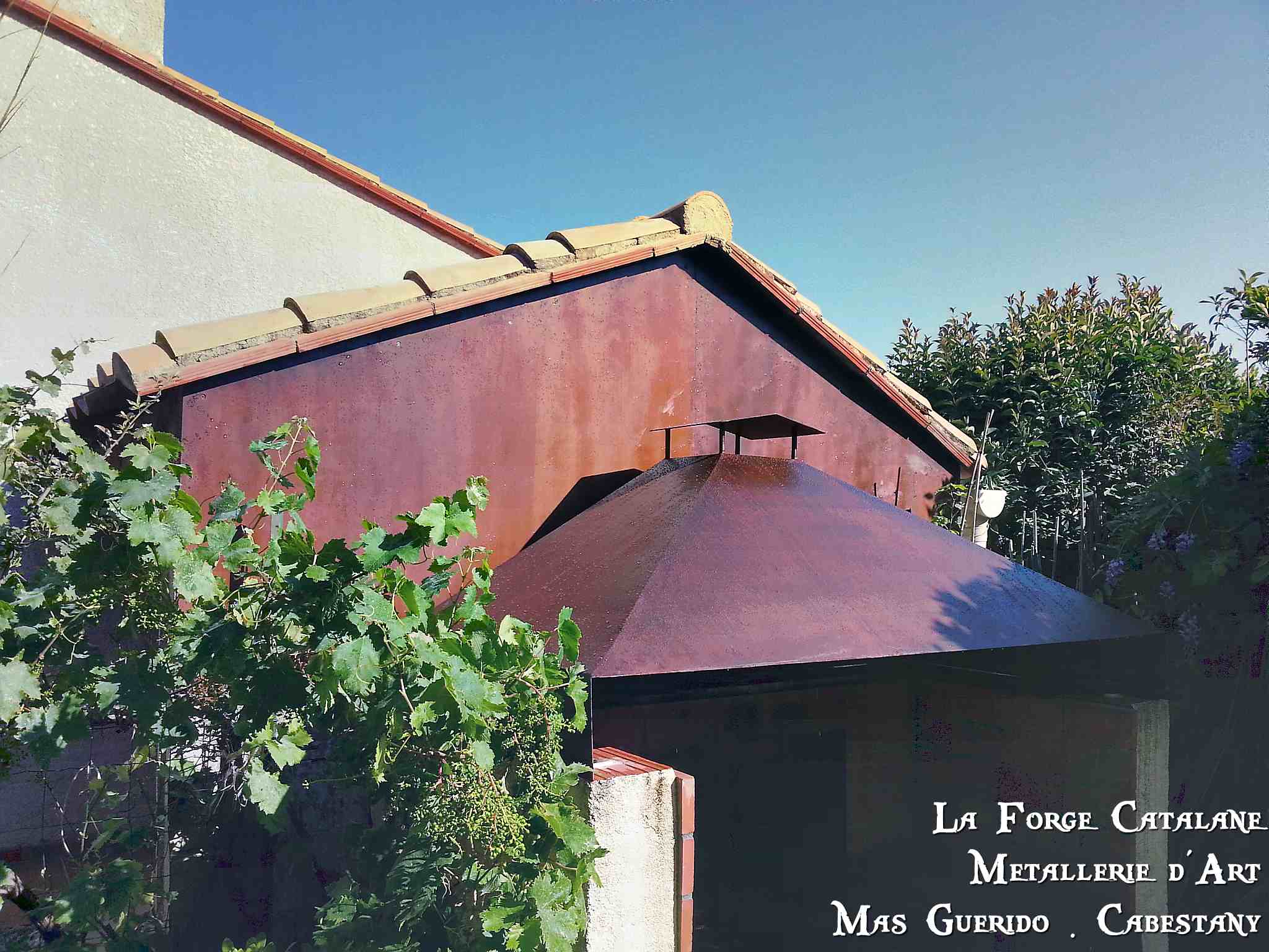 hotte barbecue chapeau rouille rouille Forge Catalane Cabestany.jpg